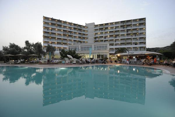 Amarynthos Resort 4 *