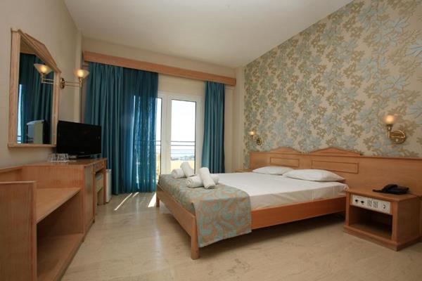 Arion Palace Hotel 4 *